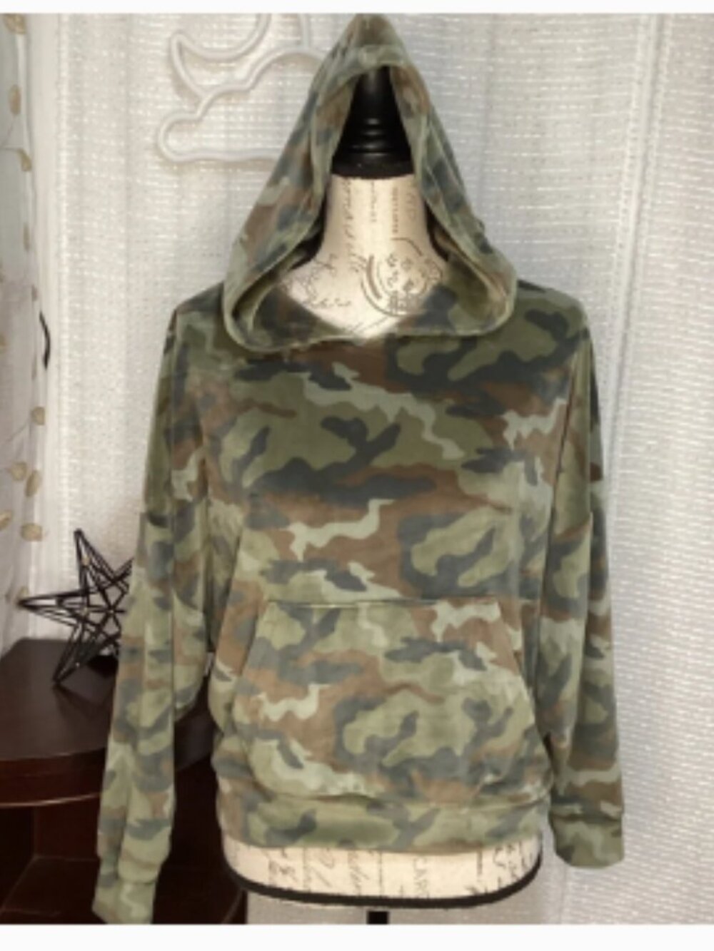 American Eagle Velour Camouflage Hoodie Top